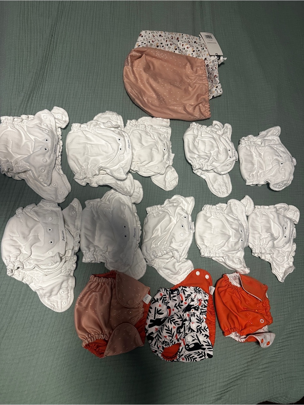 10 Esembly size 1 cloth inners, 3 outers size 1, and 2 ditty bags